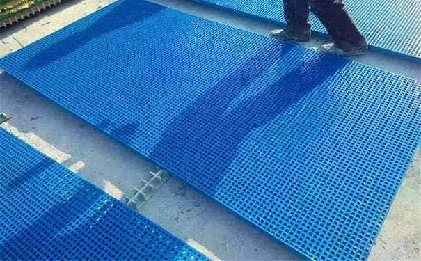 廠家定制模塑洗車(chē)房<a href=/geshan/44.html target=_blank class=infotextkey>玻璃鋼格柵板</a>