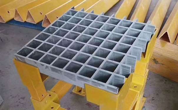 洛陽定制雙層小孔電廠玻璃鋼格柵板